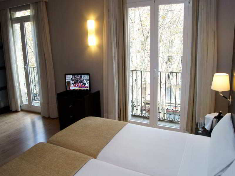Oriente Atiram Hotel Barcelona Exterior foto